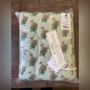 Kate Quinn Green and Orange Floral Circle Quilt NEW UNOPENED